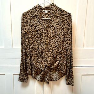 Beach Lunch Lounge, Button down long sleeve tie front top. XS